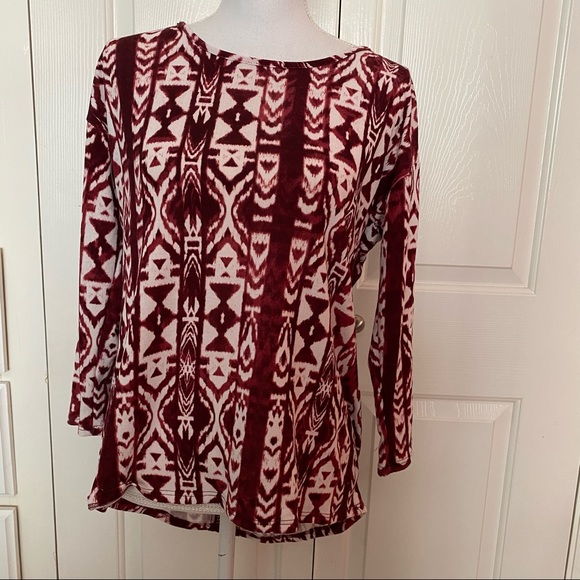 no brand Tops - No brand geometric red/ beige top L